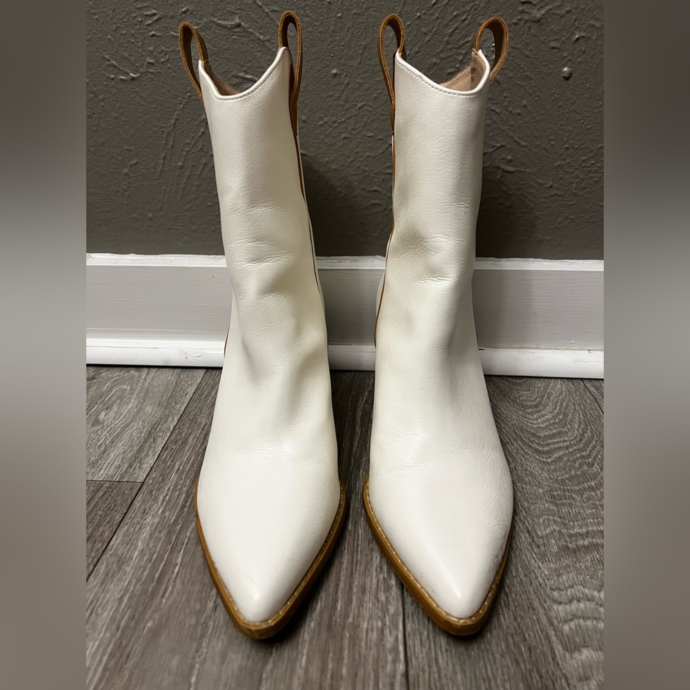 Women’s boots 8.5